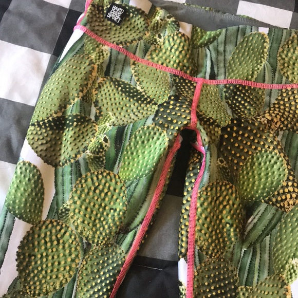 🌵HARD CORE SPORT Desert Cactus 🌵 Floral Print Cross Fit Workout Leggings Sz S - Picture 7 of 14